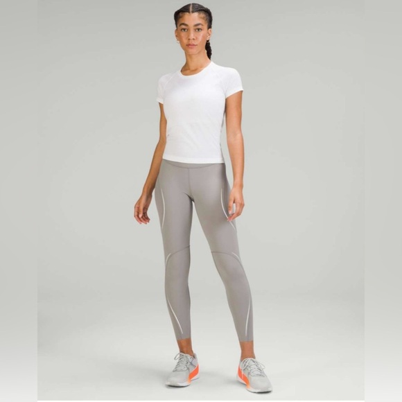 NWT Lululemon Base Pace High-Rise Reflective Tight 25" in GULL GREY - Picture 3 of 8